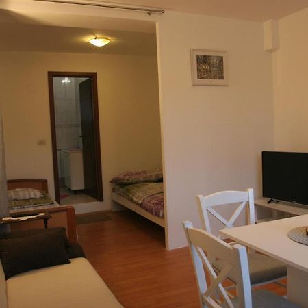 Studio Apartman Maria 卡维勒 外观 照片