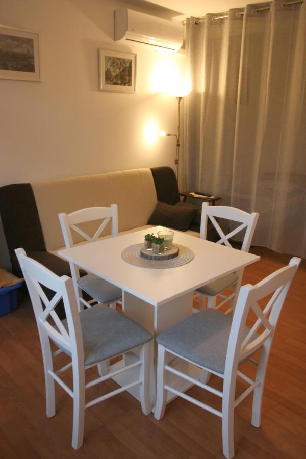 Studio Apartman Maria 卡维勒 外观 照片