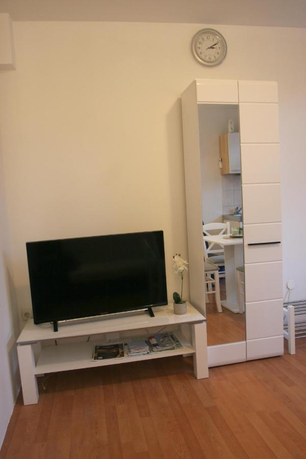 Studio Apartman Maria 卡维勒 外观 照片